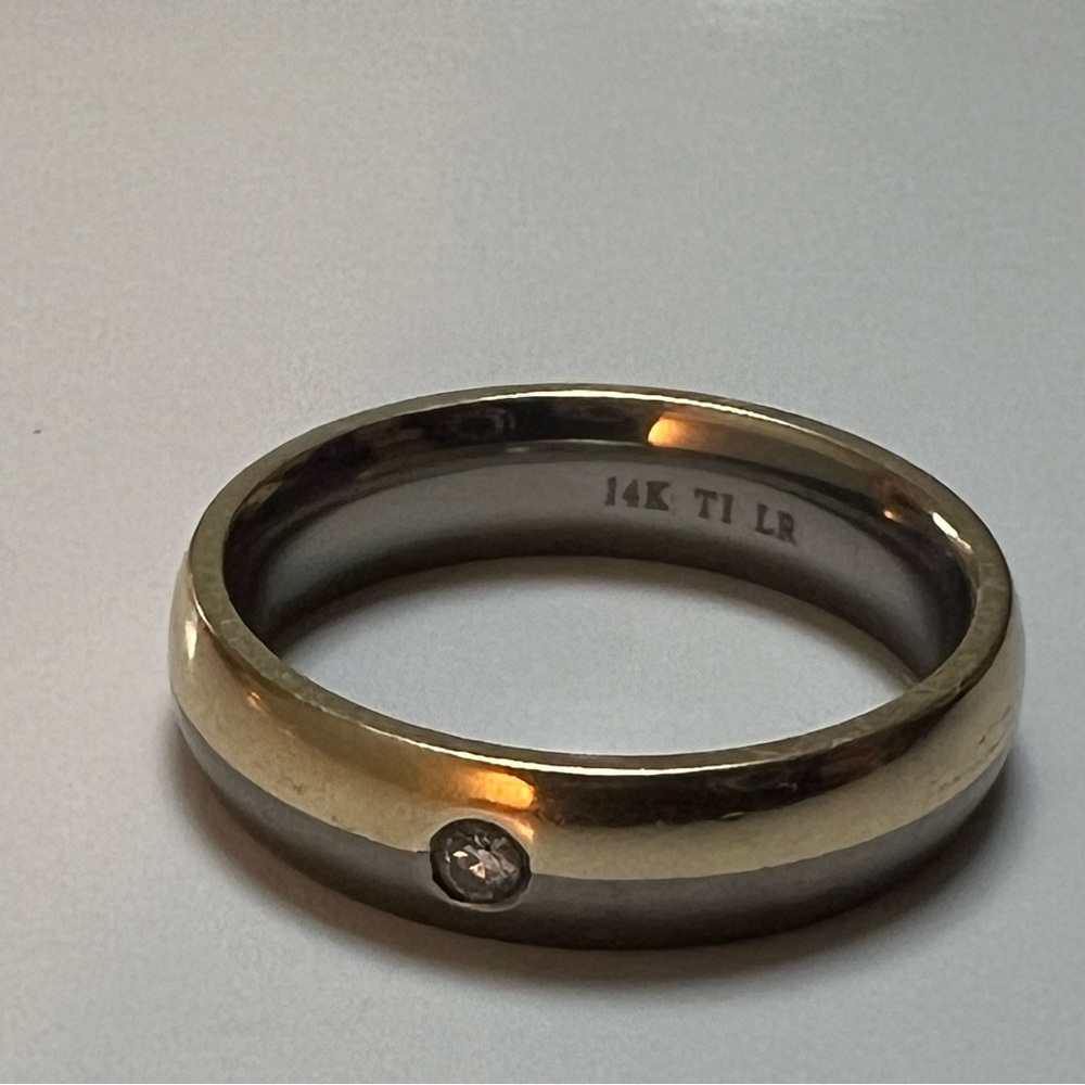 14K Two Tone Gold women’s Ring - Picture 3 of 8